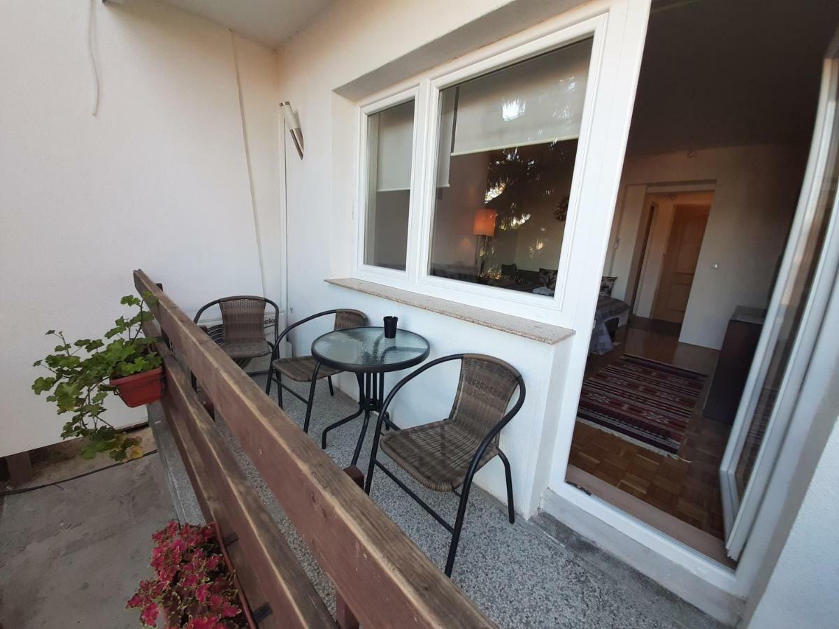 Guesthouse Hill SJJ Esterno foto